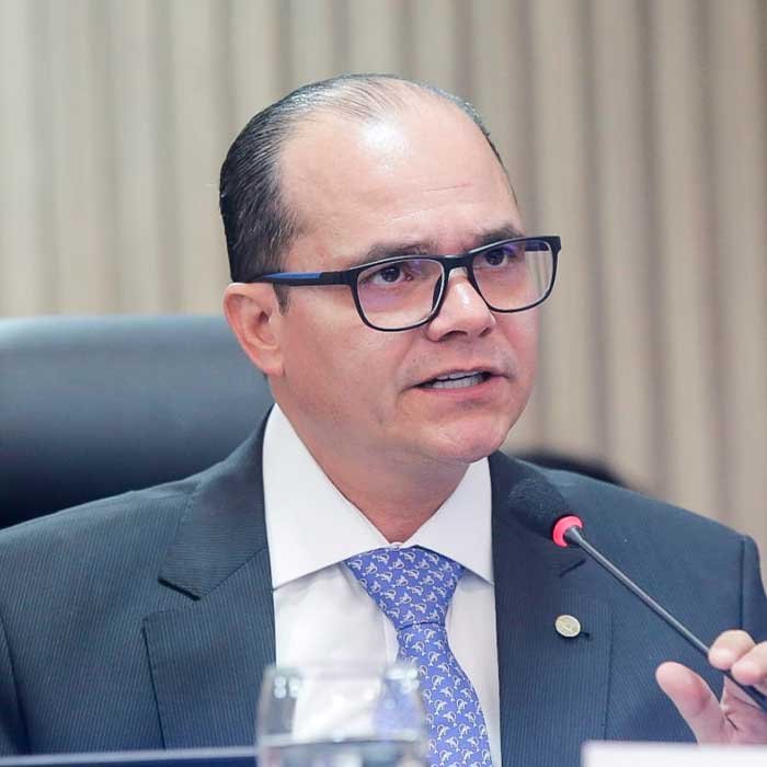 LEONARDO CAMPOS