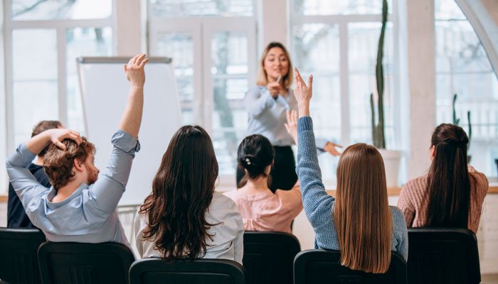 Inadimplentes com dívidas prescritas podem participar e votar em assembleias gerais